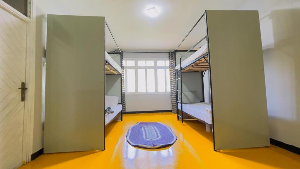 Gallivanters Hostel Дар-эс-Саламе Экстерьер фото