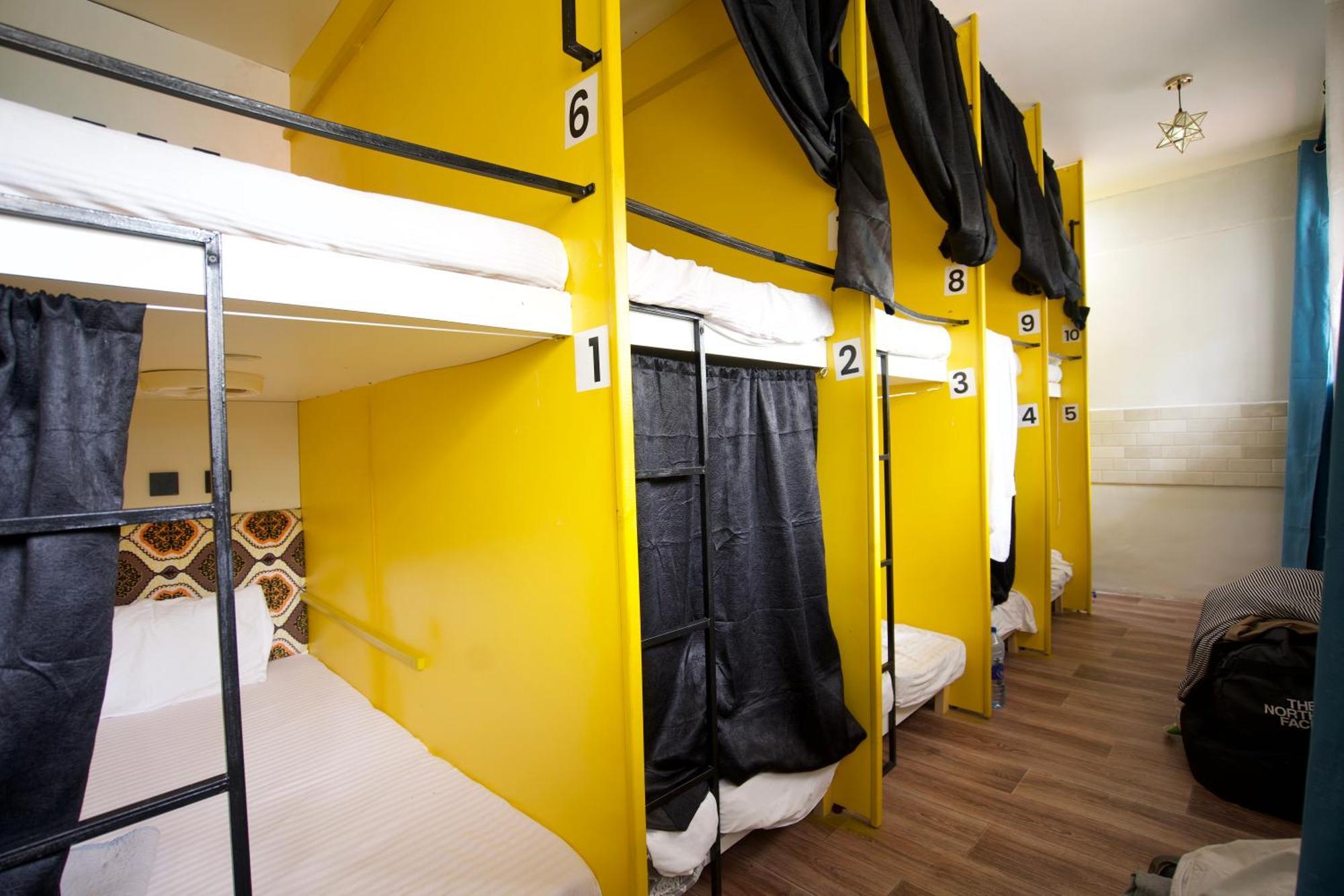 Gallivanters Hostel Дар-эс-Саламе Экстерьер фото